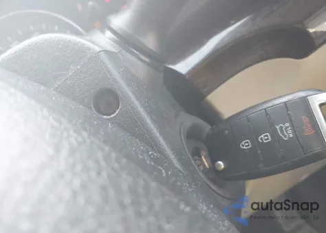 2015 Kia Sorento Lx z USA, uszkodzony, nr VIN 5XYKTCA64FG652689